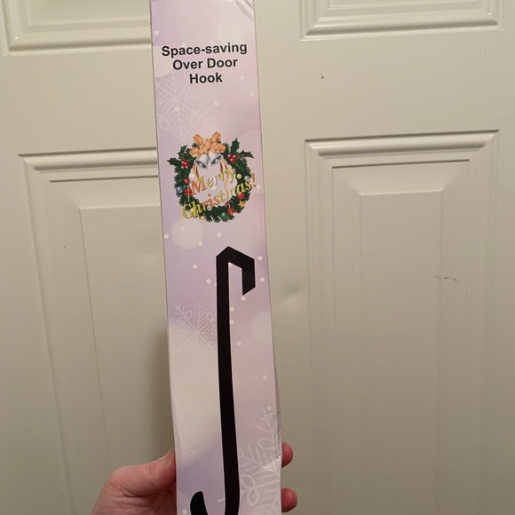 15” over the door wreath hanger - Picture 3 of 3